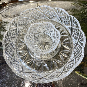 Dublin Crystal Collection 2 Piece Crystal Chip and Dip Server By Godinger 8”